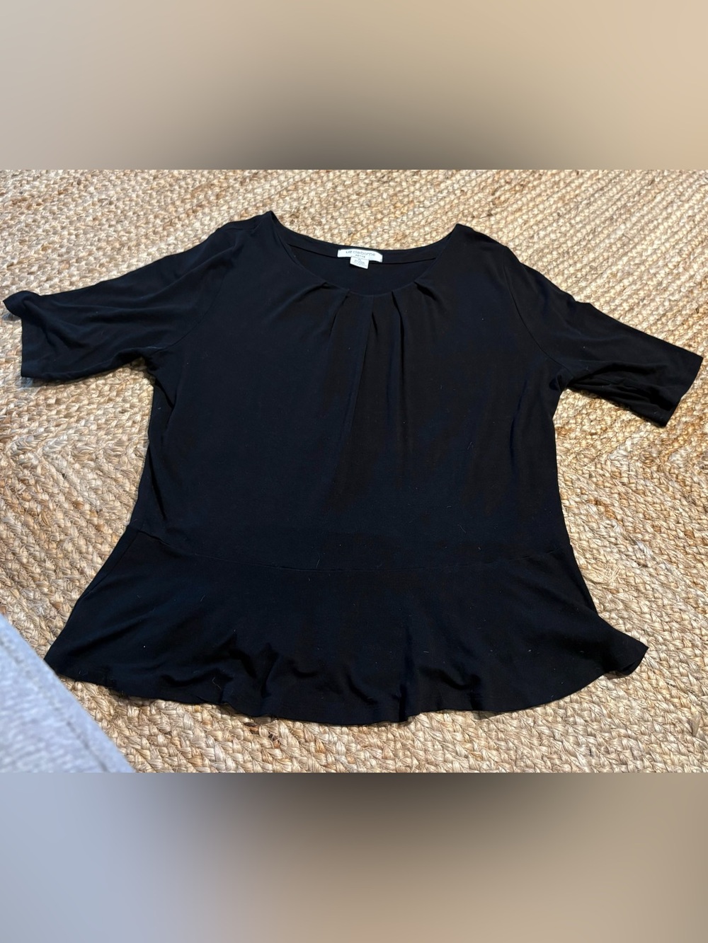 Liz Clairborne Petite  sleeve round neck pleat front peblum size PET LG Black